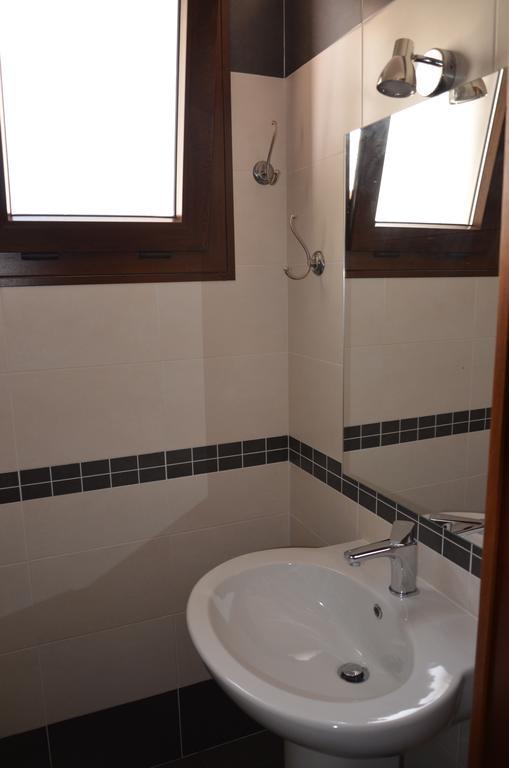 Ro.Ri. Rooms San Vito Lo Capo Ruang foto